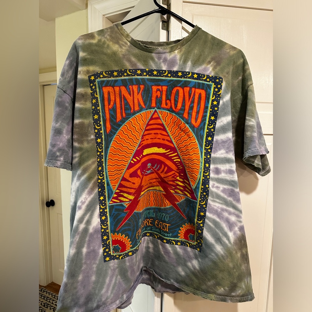 Pink Floyd Olive and Lavender Tee
